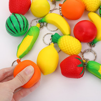Nieuwe PU-schuim gesimuleerde fruit squishy sleutelhanger langzaam terugverend stressverlichtend knijp speeltje schattig fruit rugzak hanger voor kinderen cadeau