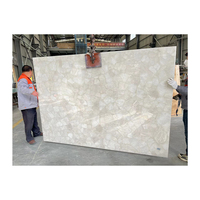 Comptoir îlot de cuisine illuminé en pierre de quartz clair cristal blanc translucide naturel personnalisé