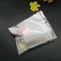 Sacs en plastique givrés personnalisés avec fermeture éclair, pochettes d'emballage jetables de haute qualité avec curseur pour vêtements et articles vestimentaires