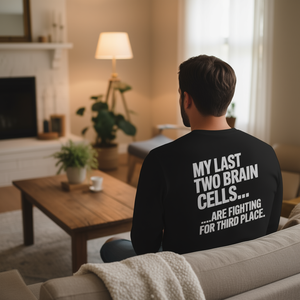 T-shirt à manches longues « Mes dernières deux cellules cérébrales se battent pour la troisième place » - Product Image 3