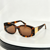 Lunettes de soleil polarisées sportives carrées en PC léger TR90, verres dégradés, protection UV400, monture intégrale gris translucide tendance