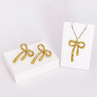 Parure de boucles d'oreilles coquillages plaqué or 18 carats pour femme, bijoux de luxe en acier inoxydable, vente en gros, ensembles de bijoux tendance