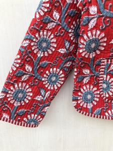 เสื้อแจ็คเก็ตโบฮีเมียนลายดอกไม้เย็บมือ ผ้าฝ้ายสไตล์ดอกไม้ สำหรับฤดูใบไม้ร่วงและฤดูหนาว เสื้อโค้ทสตรีทแวร์แบบกลับด้านได้ ของขวัญสำหรับเธอ - Product Image 3