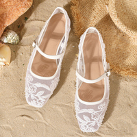 Chaussures plates Mary Jane pour femmes en dentelle florale et maille, ornées de perles, à bout carré et bride à boucle, pour mariage, plage et été