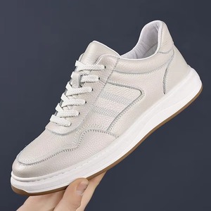 Nouvelle Arrivée 2025 – Baskets Décontractées et Habillées pour Hommes en Cuir Pleine Fleur, Respirantes et Résistantes à l'Usure, Blanches, Toutes Saisons - Product Image 1