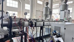 Yeni 100-500mm çift duvar oluklu boru makinesi üretim hattı PP PE HDPE LDPE ekstrüzyon çekirdek vida motoru üretim tesisi - Product Image 6