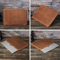 Housse pour ordinateur portable en cuir véritable Crazy Horse vintage minimaliste pour ordinateur portable de 14,2 pouces, étui de protection vertical et horizontal en stock