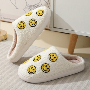 Migliori ciabatte di natale personalizzate faccia felice soffice pantofole di Babbo Natale ragazza delle signore per interni all'aperto sorriso pantofole per le donne - Product Image 5
