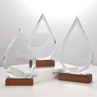 Meilleurs trophées en cristal de Chine, forme de goutte d'eau, vente en gros, trophées en verre, trophées en cristal personnalisés