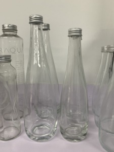 Bouteille <span class=keywords><strong>d</strong></span>'eau en verre transparent en forme de larme 330ml 500ml 750ml avec bouchon pour eau minérale étincelante - Product Image 5