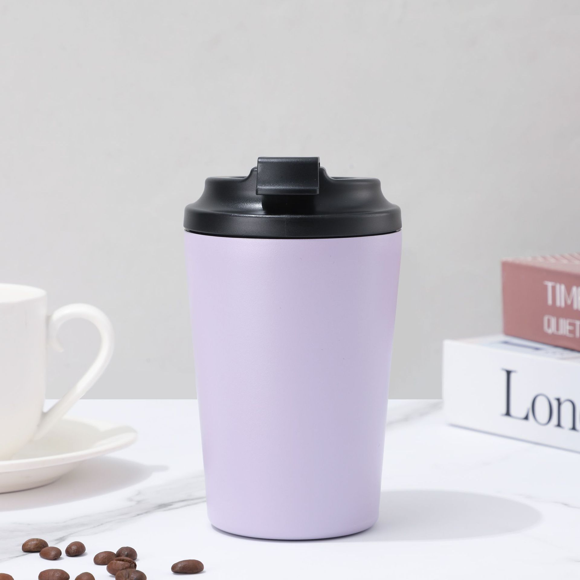 สีเทาเข้ม