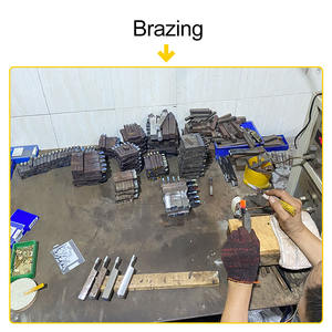 Premium Customizável OEM <span class=keywords><strong>Tungsten</strong></span> <span class=keywords><strong>Carbide</strong></span> Turning Tool Holder para Torno CNC Máquina HeJia Marca YT15 2020R A315 Modelo Ferramenta - Product Image 6