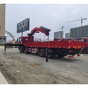 Camión Grúa Sinotruk Ho Wo 8x4 de 16 Toneladas con Brazo Plegable para Carga y Descarga de Equipo Pesado - Product Image 4