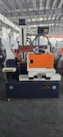 Machine de découpe à fil CNC 5 axes série DK77 pour le découpage de métaux par électroérosion – Vente en gros