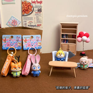 Jouets en peluche authentiques Zoo Judy Nick, porte-clés, tableaux à dessin, pendentifs graffiti, ornements, jouets et cadeaux. - Product Image 4