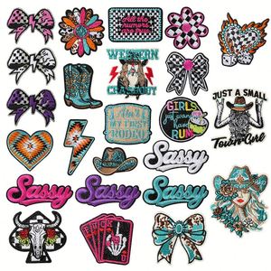 Patchs thermocollants brodés style western américain, motifs nœud, cœur, foudre, pour vêtements et décoration de chapeaux - Product Image 1