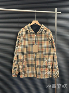 <b>Vintage</b> Check Reversible <b>Windbreaker</b> Classic Iconic Plaid Lightweight Two-Side Wear Outdoor Casual Hooded Bur Berry Jacket - Product Image 1
