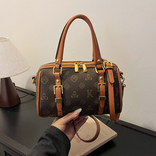 <span class=keywords><strong>Sac</strong></span> Boston texturé personnalisé en usine, grande capacité, <span class=keywords><strong>sac</strong></span> à bandoulière rétro pour <span class=keywords><strong>femme</strong></span>, motif géométrique tendance, fermeture éclair été/hiver - Product Image 3