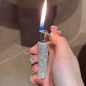 Briquet à cigarettes gonflable créatif haut de gamme, adorable, pour filles, petit, portable, avec diamants incrustés, allumage par bâton, coupe-vent - Product Image 6