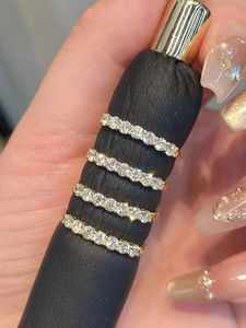 Anillos Apilables de Oro Blanco y Rosa para Mamá, Más de 100 Conjuntos de Joyería para el Día de la Madre Listos para Enviar, Envío Exprés de Fábrica en China - Product Image 2