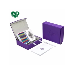 Caja superior abatible de cuero PU personalizada para juego con cubierta doble para naipes de plástico o papel - Product Image 1