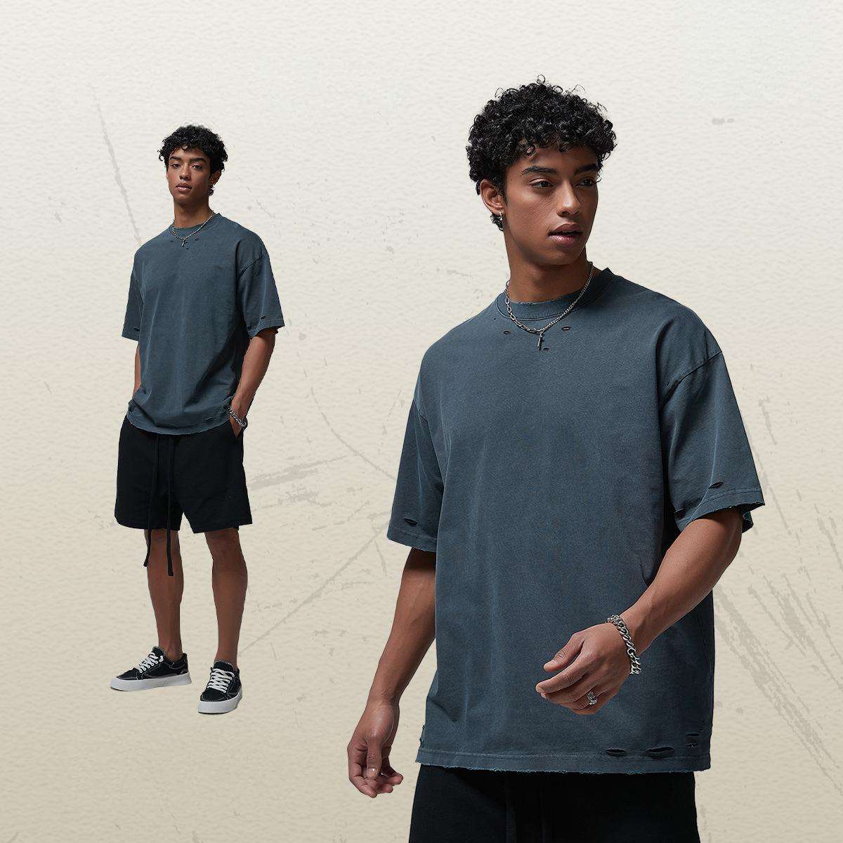 สีเทาเข้ม