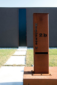 Buzón de Metal Personalizado para Exterior, Buzón de Correo de Corten con Número de Puerta - Product Image 3
