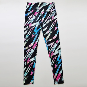 <span class=keywords><strong>Leggings</strong></span> <span class=keywords><strong>Fitness</strong></span> a <span class=keywords><strong>vita</strong></span> <span class=keywords><strong>alta</strong></span> da donna con stampa arcobaleno per allenamento estivo Push Bodybuilding pantaloni - Product Image 3