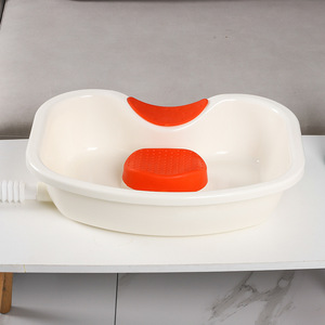 Shower basin - Elderly patient lying flat on bed - Washing hair - Soaking head - Head therapy - Product Image 3