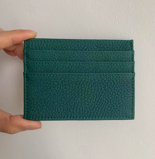 verde oscuro