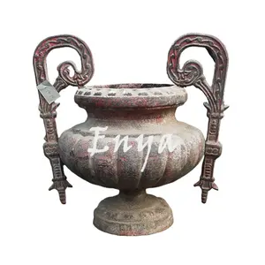 Vintage Outside Lawn Ornament Antike französische Medicis Urnen vase aus Gusseisen mit dekorativen Griffen Große Pflanz gefäße und Garten töpfe