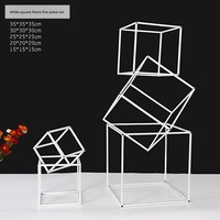 Décorations et ornements géométriques en gros pour mariages, podiums, allées, aménagement de scènes et de lieux événementiels
