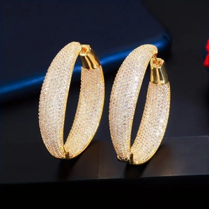 Orecchini a Cerchio da Donna con Pietre Scintillanti, Orecchini Statement alla Moda, Gioielli per Feste, Vendita all'Ingrosso - Product Image 5