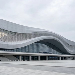 Revêtement de façade 3D en panneaux d'aluminium massif de forme spéciale courbée, sur mesure pour la décoration architecturale - Product Image 1
