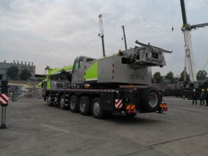 Nouvelle <span class=keywords><strong>grue</strong></span> de <span class=keywords><strong>camion</strong></span> télécommandée de haute qualité 100 tonnes ZTC1000V653 de Chine, accessoires de <span class=keywords><strong>grue</strong></span> montée sur <span class=keywords><strong>camion</strong></span> à vendre - Product Image 3