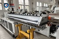 Ligne de production de tuiles en résine synthétique PVC, machine d'extrusion à double vis, équipement de formage à froid de tôles de toiture vernissées