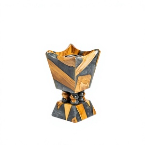 Brûleur d'encens en bois de santal artisanal HASAN CRAFT, design géométrique, grille en métal, diffuseur aromatique, encens indien, utilisation toute saison - Product Image 1