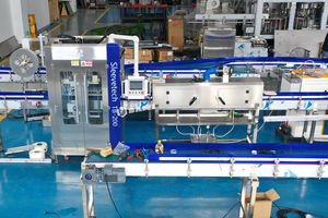 Machine de remplissage et de capsulage de rinçage de type rotatif d'<span class=keywords><strong>eau</strong></span> potable en PET automatique <span class=keywords><strong>la</strong></span> <span class=keywords><strong>plus</strong></span> populaire - Product Image 5