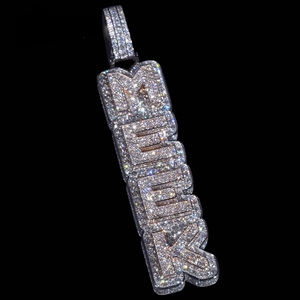 Ciondolo Hip Hop Personalizzato con Certificato GRA, Lettera con Nome <span class=keywords><strong>in</strong></span> <span class=keywords><strong>Argento</strong></span> <span class=keywords><strong>925</strong></span> Completamente Tempestato di VVS, Ciondolo Moissanite per Rapper - Product Image 1