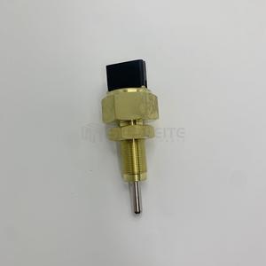 Capteur de pression différentielle Senwitt 11039219 à montage fileté pour pièces d'excavatrice Volvo L110 - Product Image 1