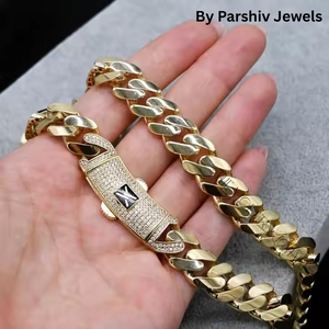 จี้เพชรทันสมัยคุณภาพระดับพรีเมี่ยมสำหรับงานอีเวนต์หรือลุคเจ้าสาวและความงามเหนือกาลเวลาหรือความเย้ายวนใจในชีวิตประจำวันมีวางจำหน่ายแล้ว - Product Image 3