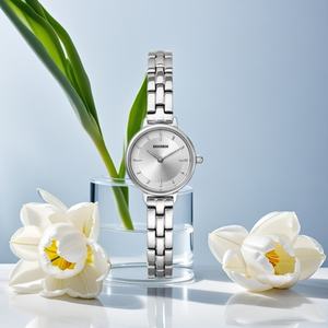 Montre personnalisable avec logo, mini cadran blanc, bracelet tendance, montre-bracelet 30 mm, montre à quartz pour femme avec logo - Product Image 1