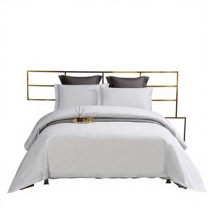 <span class=keywords><strong>Parure</strong></span> <span class=keywords><strong>de</strong></span> lit en satin pur coton 60 fils, personnalisable, pour hôtel cinq étoiles, maison d'hôtes et gîte, <span class=keywords><strong>drap</strong></span> et housse <span class=keywords><strong>de</strong></span> couette blancs - Product Image 1