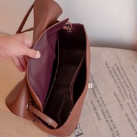 Sac à bandoulière SHIMO avec logo personnalisé, en cuir grainé noir, poignée supérieure, sac fourre-tout, faible MOQ 50 pièces, sac à main de luxe pour les trajets quotidiens des femmes