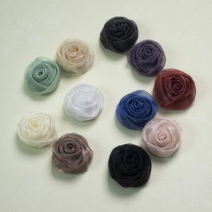 2026 Venda Quente Flores de Tecido de 5cm em Tule, Organza, Chiffon Esportivo e Chiffon Efeito Neve, em Formato de Botão de Rosa, Acessórios Decorativos para Vestuário, Bolsas e DIY, Quatro Estações - Product Image 3