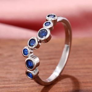 Bague à bulles en zircon bleu irrégulier pour femmes, bijoux de doigt minimalistes et tendance - Product Image 6