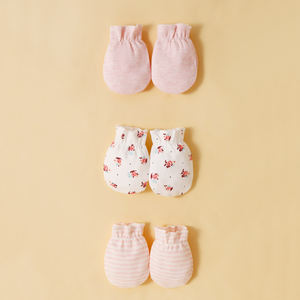 ถุงมือหมวกเด็กผู้หญิง 3 ชุด ผ้าฝ้าย 100% นุ่มสบาย ลายดอกไม้ สำหรับสี่ฤดูกาล ป้องกันรอยขีดข่วนบนใบหน้า ทันสมัย - Product Image 3