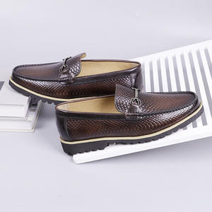 Мужские повседневные лоферы европейского стиля из натуральной воловьей кожи, дышащие, для ходьбы, фабричного производства, хит продаж для трансграничной торговли - Product Image 2