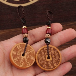 Pendentif pièce de monnaie fantôme de montagne, porte-clés en bois, style chinois, imitation bois de pêche, boucle de sécurité, cadeau unisexe - Product Image 3