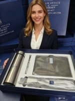 Coffrets Cadeaux de Luxe en Papier pour Entreprises : Parapluie Automatique, Bouteille Isotherme Personnalisable + Carnet A5 + Stylo – Idéal pour Cérémonies de Remise des Diplômes et Promotion UV